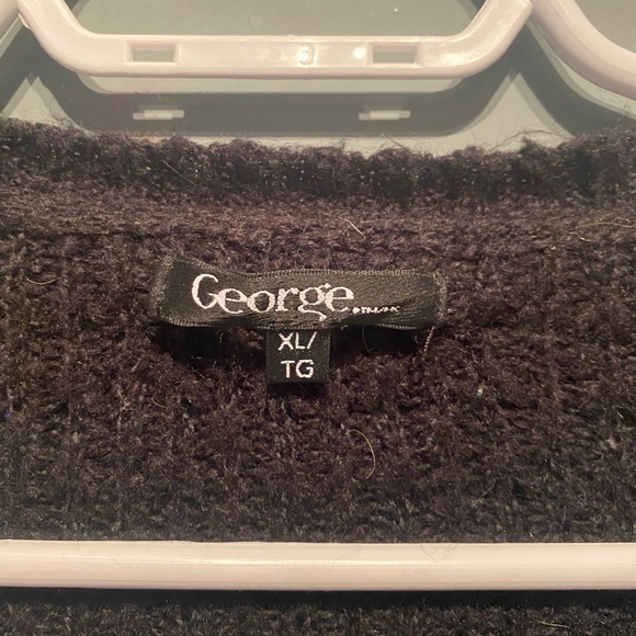 Long Sleeved Sweater - Picture 2 of 2